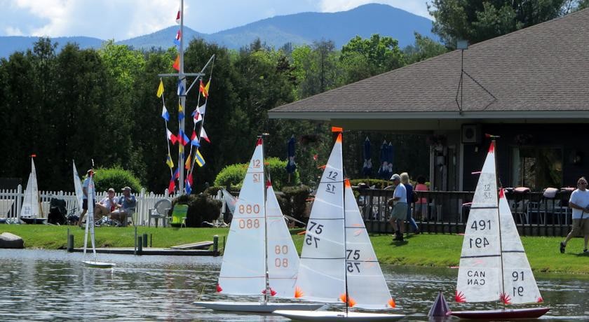 Commodores Inn