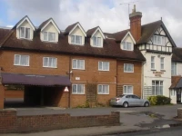 Elmhurst Hotel 2*