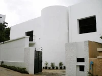 Guest Inn Suites Castle 2*