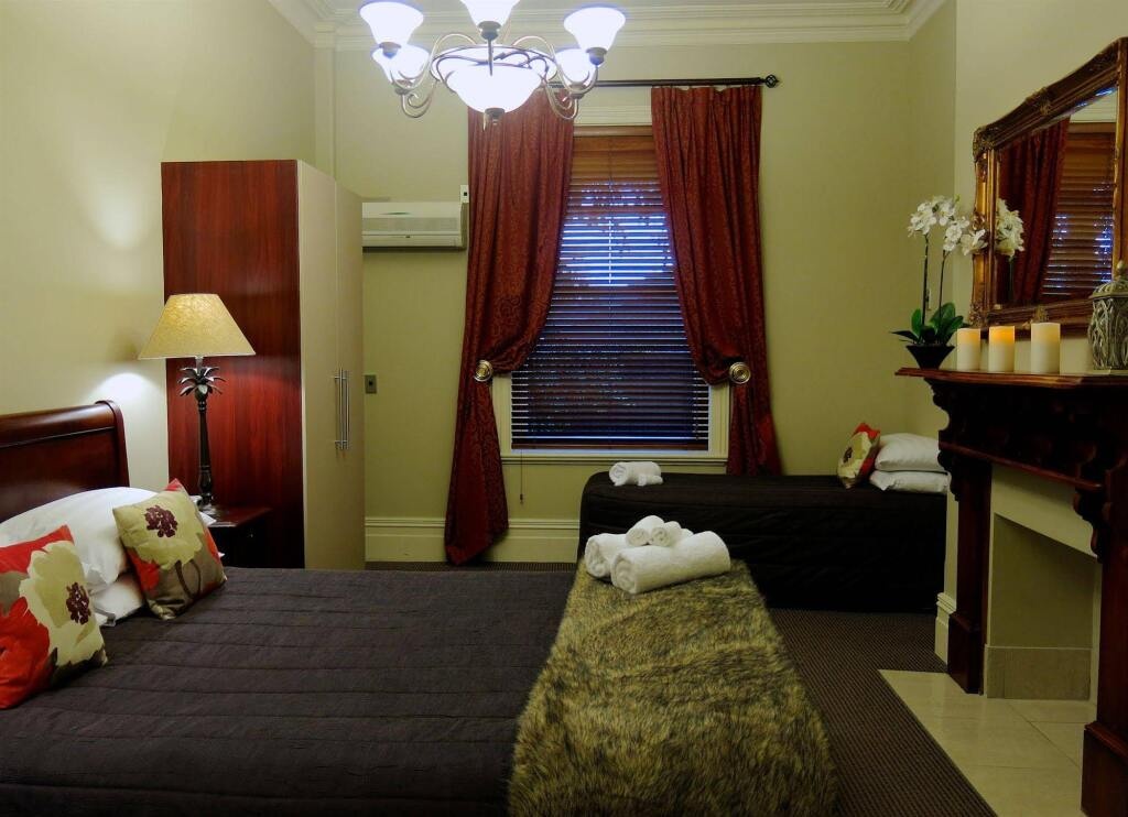 Merivale Manor 5*