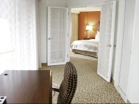 Bethesda Marriott Suites 4*