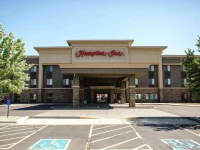 Hampton Inn Mitchell 3*