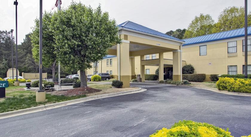 Quality Inn Raleigh 3*