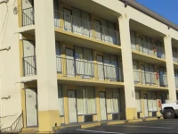 Days Inn Knoxville East 2*