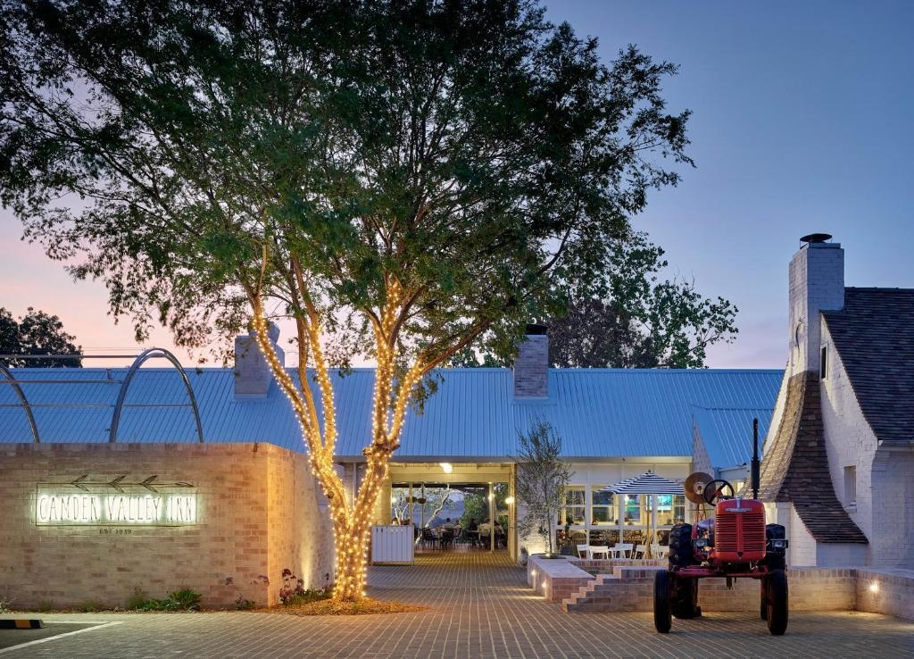 Camden Valley Inn 4*