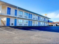 Motel 6 Murfreesboro 2*