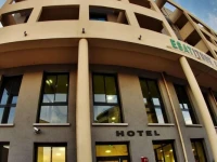 Esatitude Hotel 2*