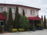 Crest Motor Inn 3*