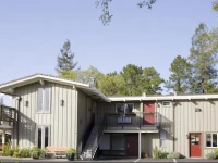 Red Cottage Inn 3*