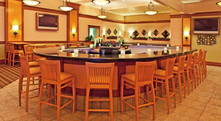 Holiday Inn Flint 3*