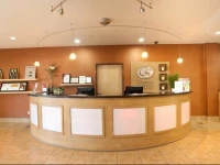Comfort Suites Lindale 2*