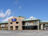 Days Inn Senatobia 2*