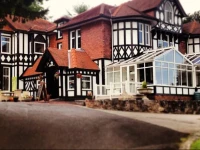 Woodlands Hall 3*
