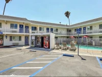 Motel 6 Pleasanton 1*