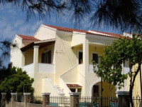 Antigonis Apartments