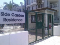 Side Garden Residence 