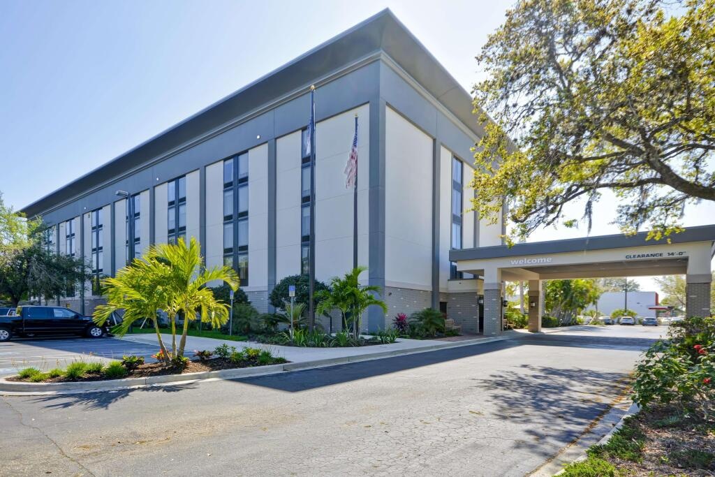 Hampton Inn Sarasota - I-75 Bee Ridge 4*