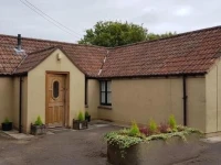Rangeworthy Court Hotel 2*