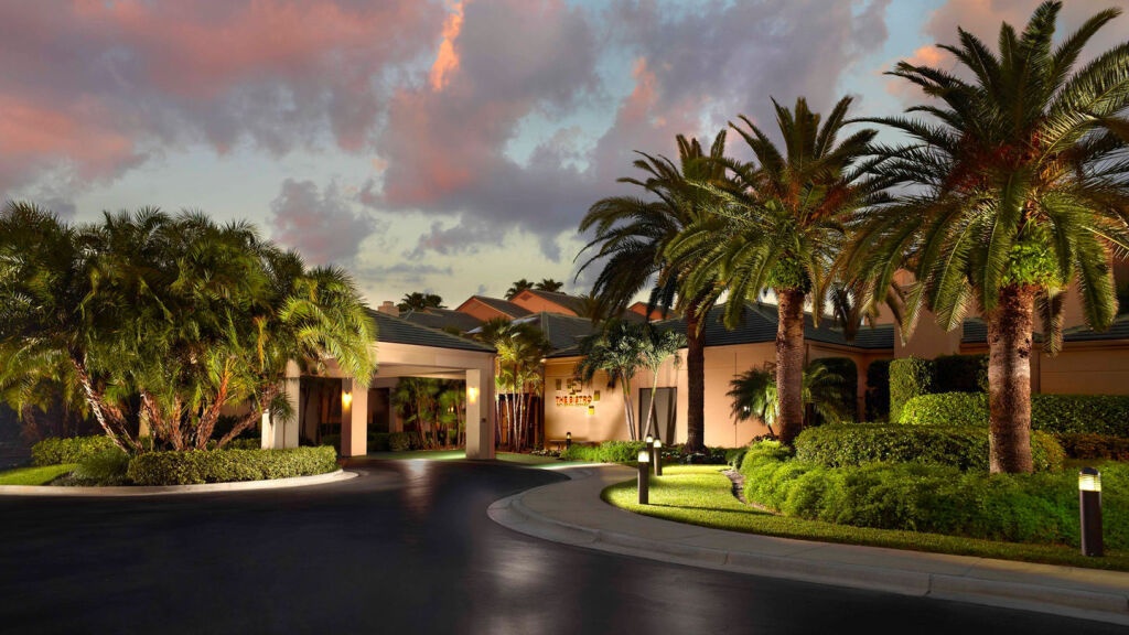 Courtyard West Palm Beach 3*