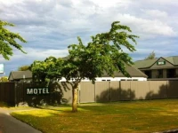 Darfield Motel 2*
