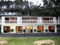 Ocean Pacific Apartments 4*