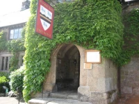 The Oxenham Arms 2*