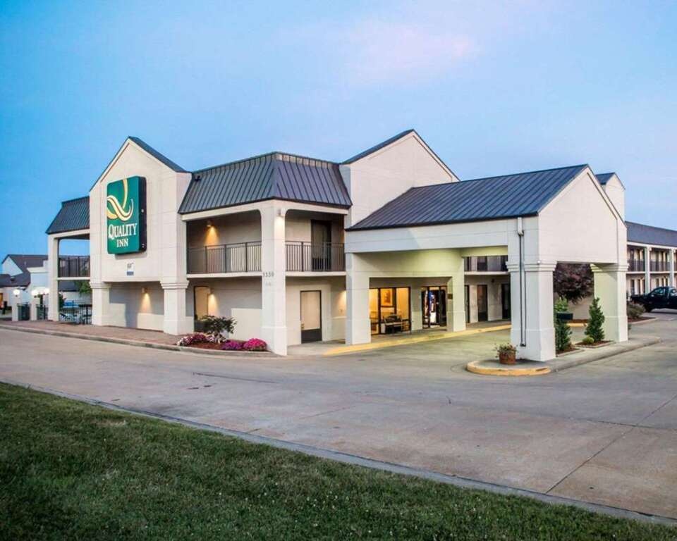Econo Lodge South 2*