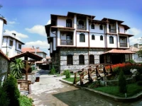 Enchevi Strannopriemnici 3*