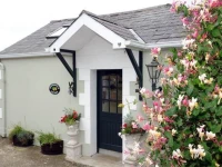 Brookhall Cottages 3*