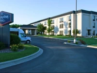 Hampton Inn Milwaukee Airport 3*