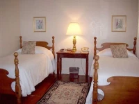 Inn At The Olde Silk Mill 2*