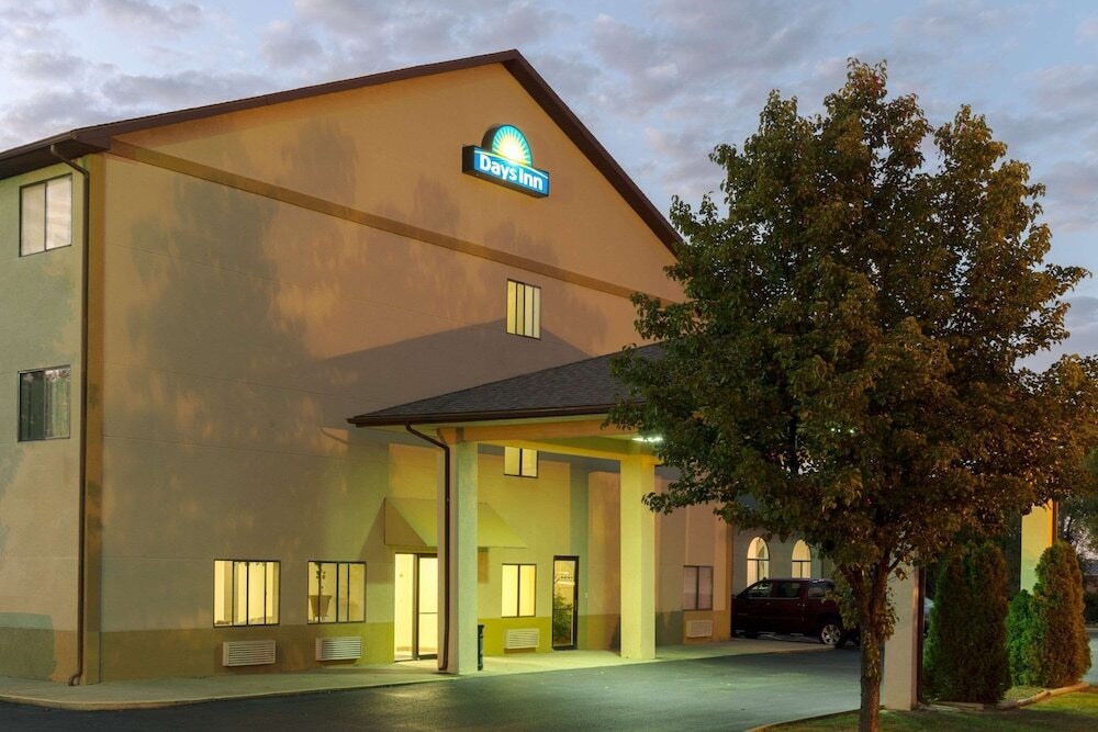 Days Inn Mount Vernon 2*