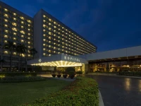 Sofitel Philippine Plaza Manila 5*