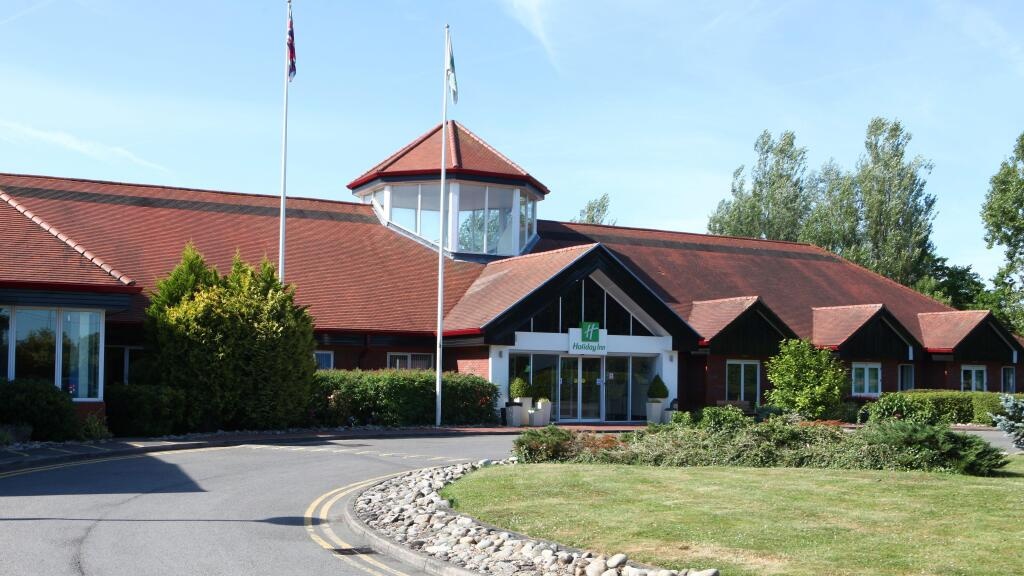 Holiday Inn Aylesbury 3*