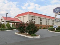 Hampton Inn Dublin 3*