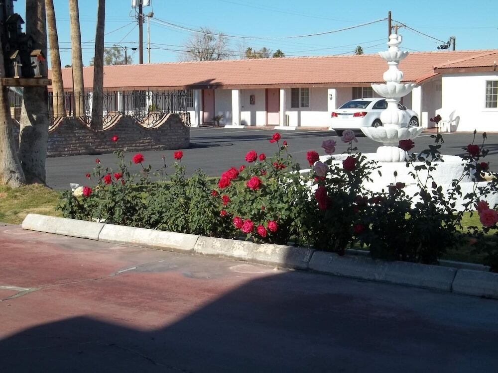 Hacienda Motel 2*
