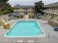 Motel 6 San Marcos 2*