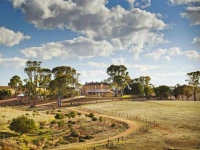 Kingsford Homestead 3*