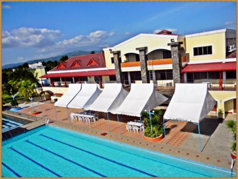 Macagang Hotel and Resort 4*