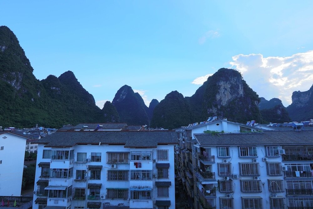 Bamboo House Hotel 3*