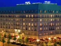 Adlon Kempinski 5*