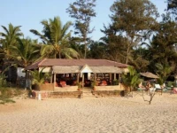 Furtados Beach House 2*