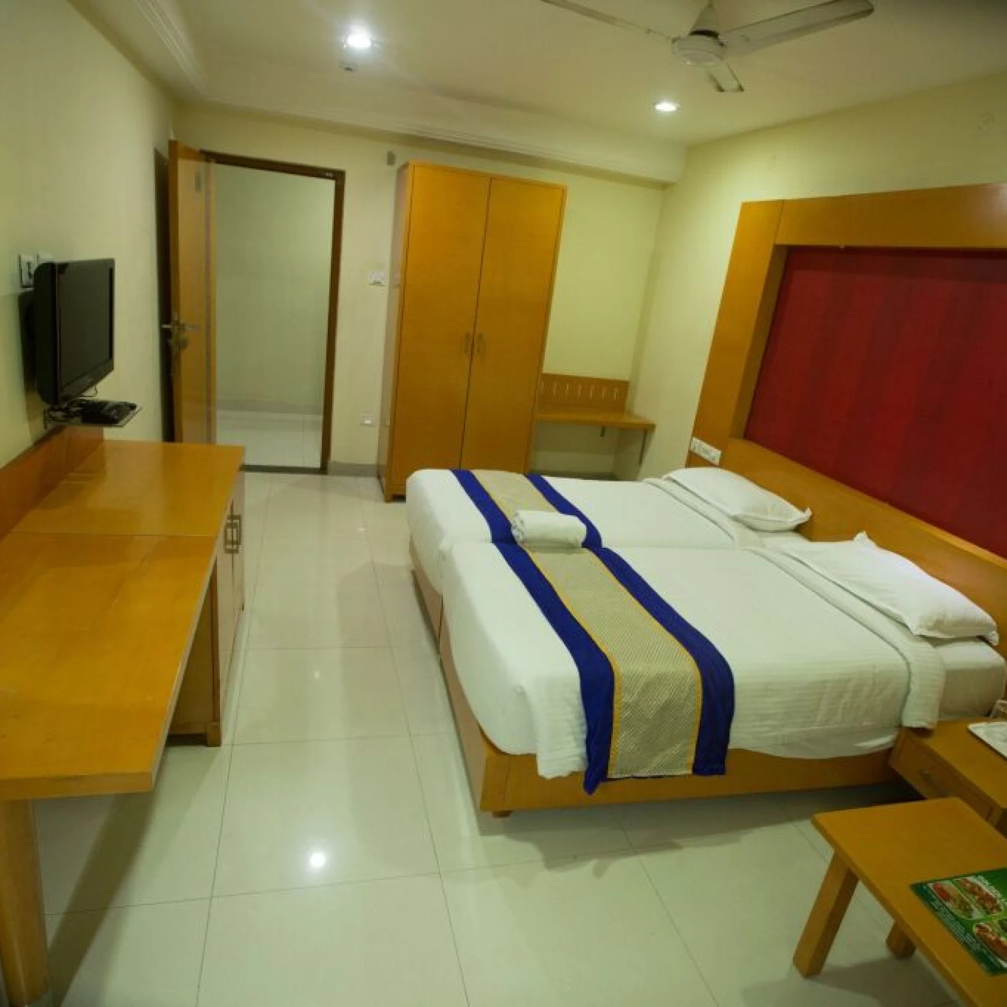 Mahalaya Residency 3*