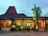Maharani Guest House Yogyakarta 2*