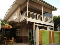 Chew House Bangkok 2*