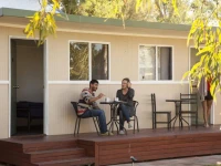 Alice Lodge Backpackers 4*