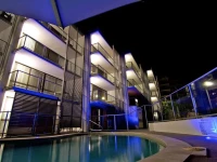 Merrima Court Holidays 3*