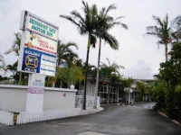 Runaway Bay Motor Inn 4*