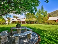 Manata Lodge 