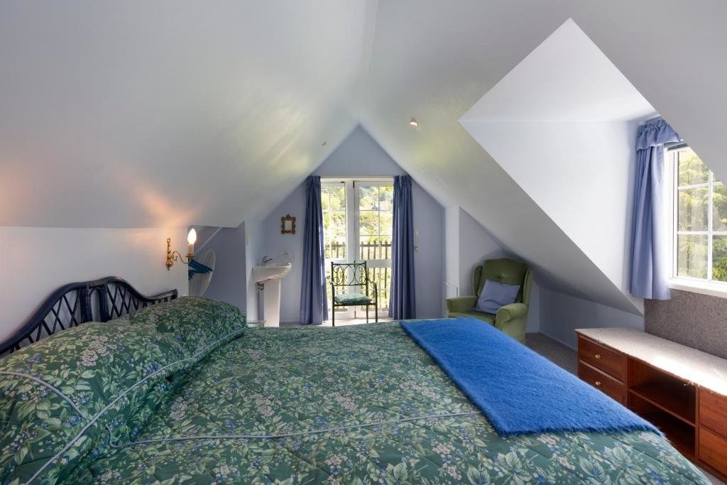 Trelawn Place 5*